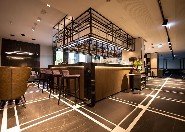 Ginn & Lounge Yorck מלון